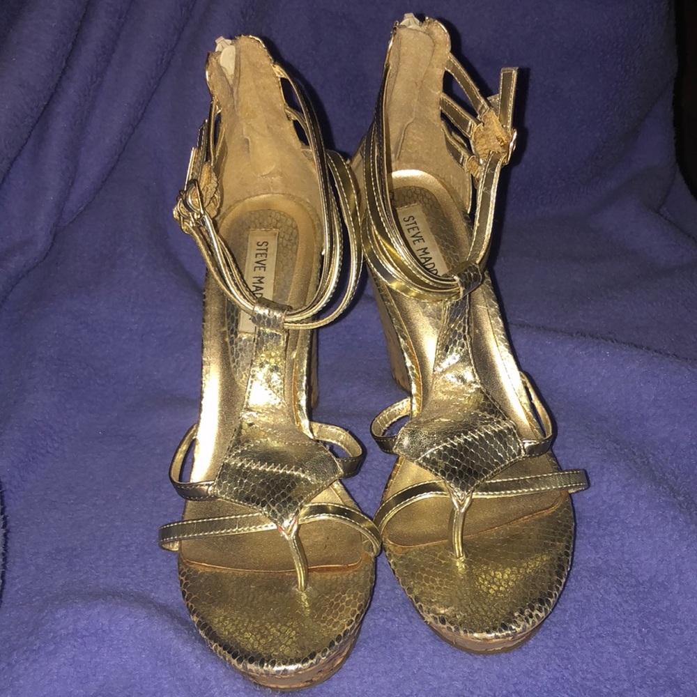 Steve Madden Metallic Gold Platform Sandals - Picture 2 of 9